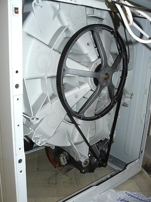 Сбой в работе барабана или приводного ремня 