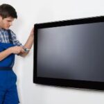 Навеска телевизора на стену