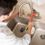 Отключение и демонтаж мойки