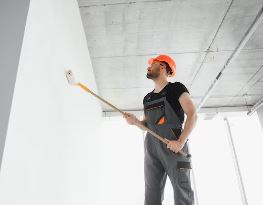 Покраска стен и потолка