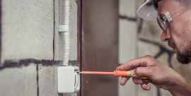 Прокладка и установка телефонного кабеля