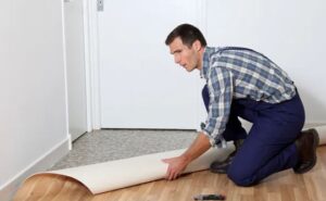 Укладка линолеума